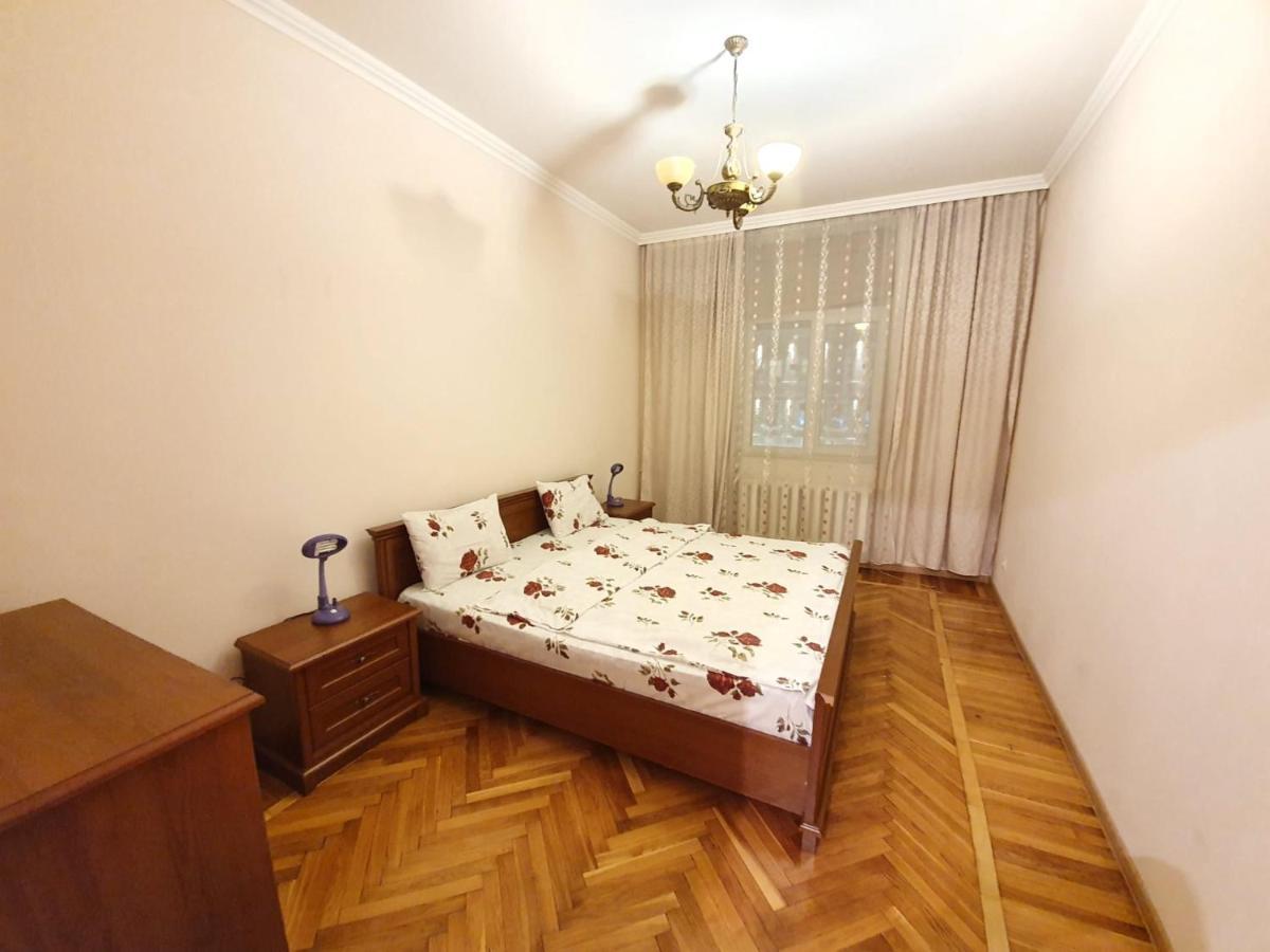 Stefan Cel Mare Boulevard Ultracentral Apartments In The Center Chişinau Exteriör bild