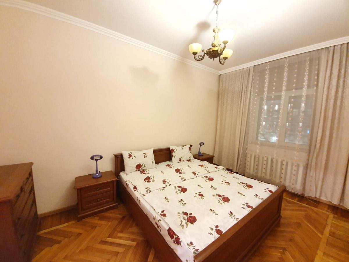 Stefan Cel Mare Boulevard Ultracentral Apartments In The Center Chişinau Exteriör bild