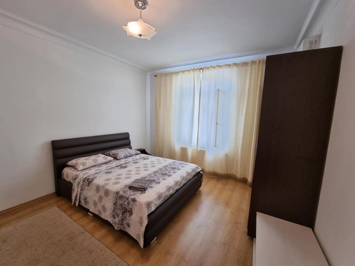 Stefan Cel Mare Boulevard Ultracentral Apartments In The Center Chişinau Exteriör bild